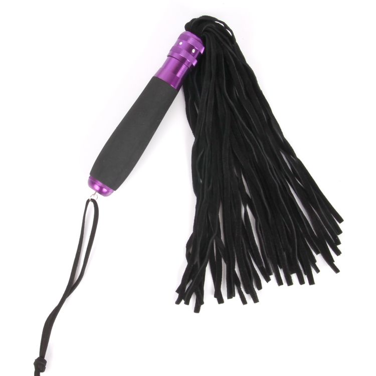Черный флоггер с черно-фиолетовой металлической ручкой Notabu - 40 см.